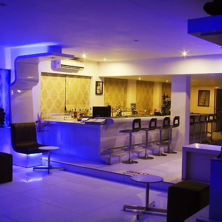 Hotel The Presidency à Bhubaneswar Extérieur photo