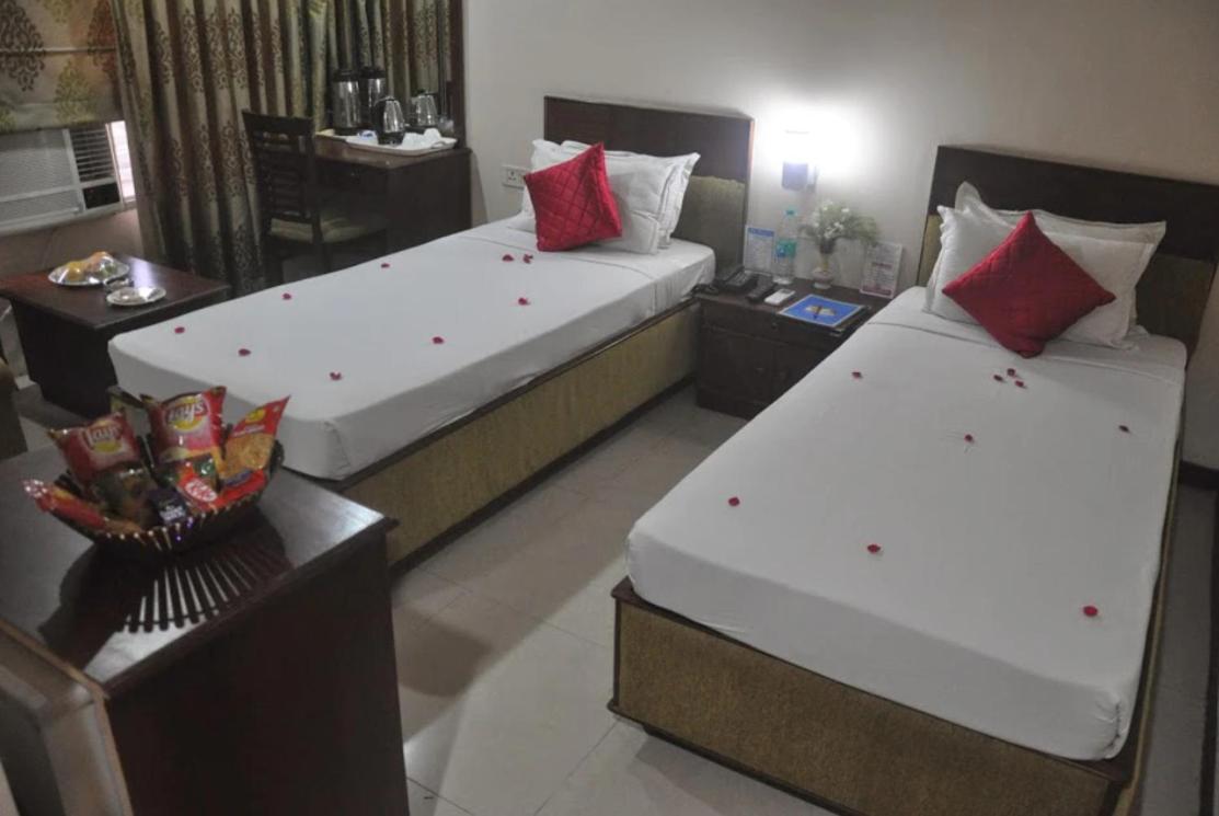 Hotel The Presidency à Bhubaneswar Extérieur photo