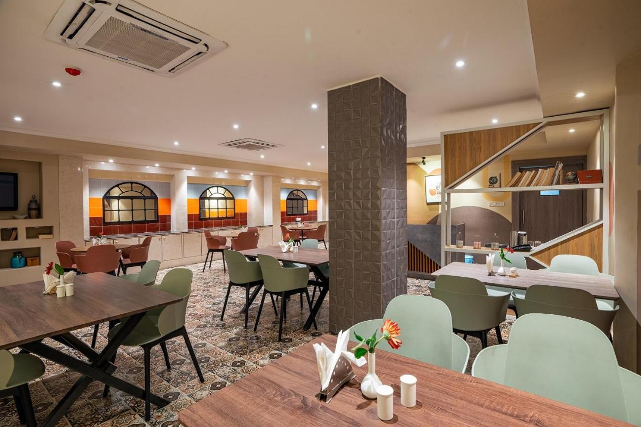 Hotel The Presidency à Bhubaneswar Extérieur photo