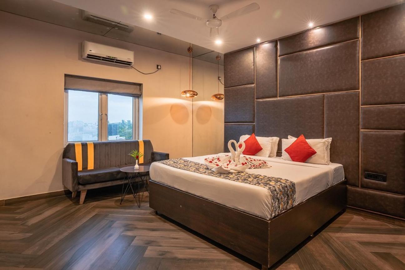 Hotel The Presidency à Bhubaneswar Extérieur photo