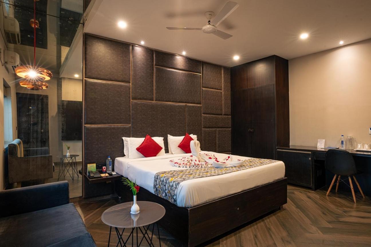 Hotel The Presidency à Bhubaneswar Extérieur photo