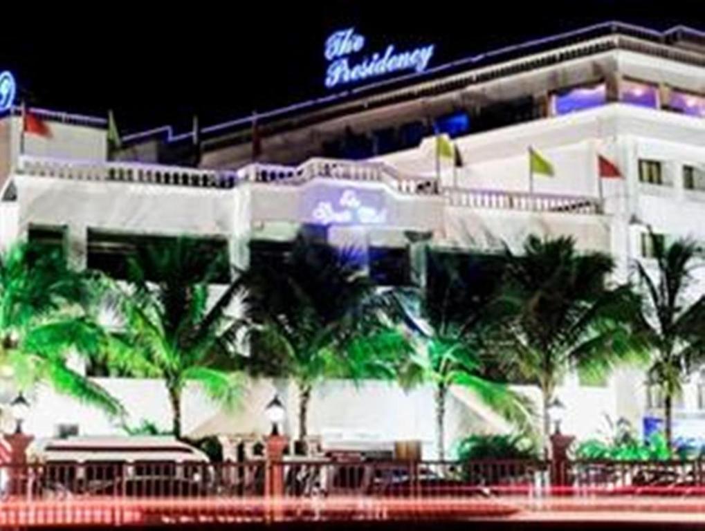 Hotel The Presidency à Bhubaneswar Extérieur photo